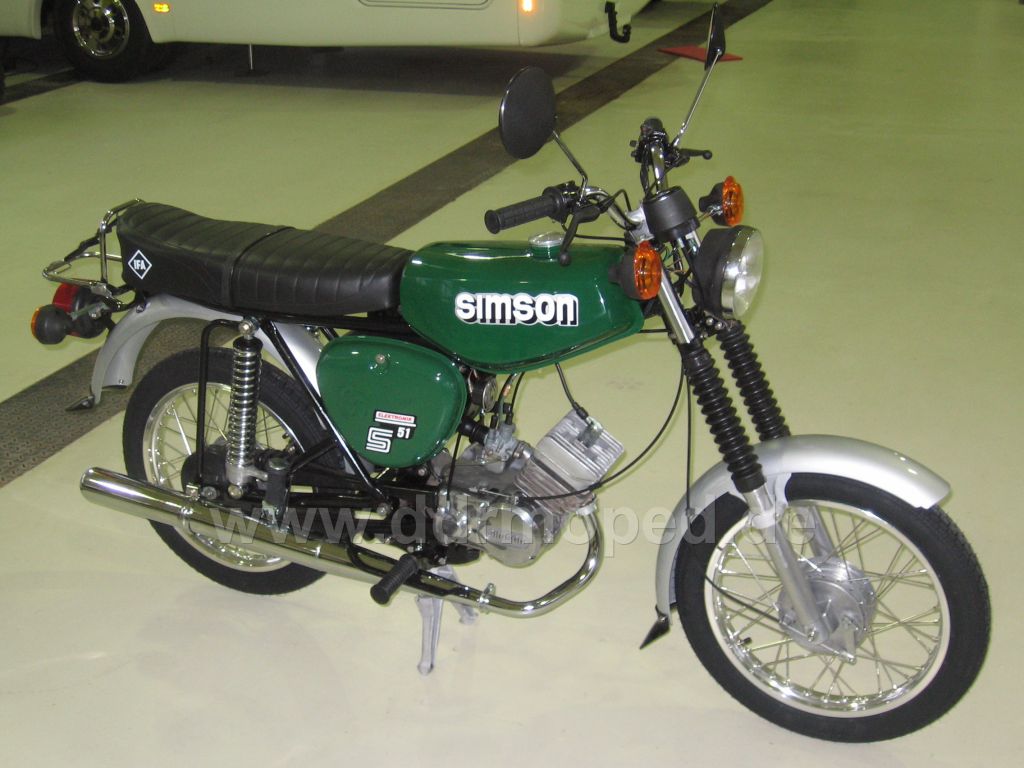 Simson s51. Симсон 51 мопед. Мокик симсон с-51. Simson s51 кросс.