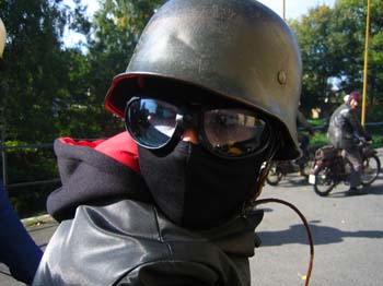 Patent für Sicherheitsgurt auf Rollern: Trotzdem mit Helm